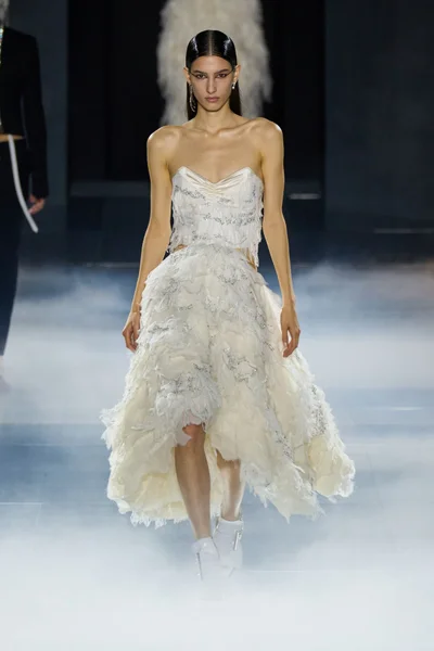 Look 38